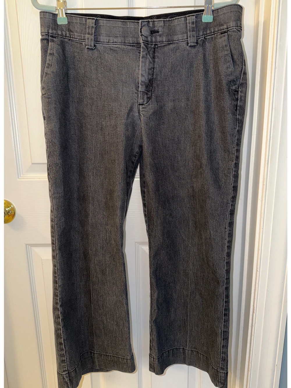 Lee Platinum Label "No Gap Waistband" jeans in a charcoal gray color Sz 14P